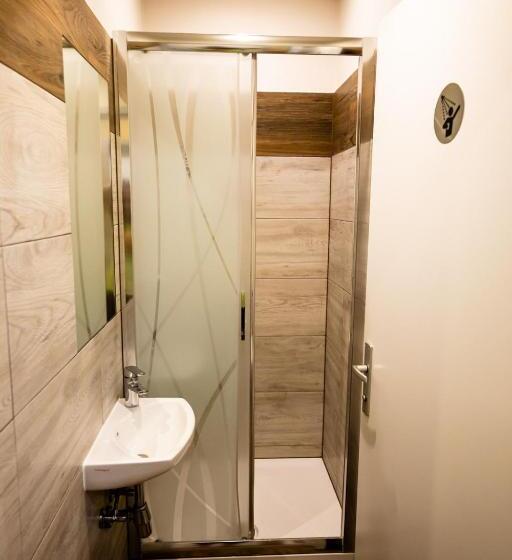 공동 객실, Do Step Inn Central   Self Service Hostel