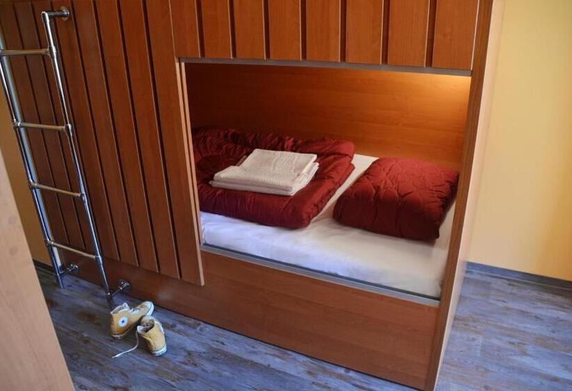 공동 객실, Do Step Inn Central   Self Service Hostel