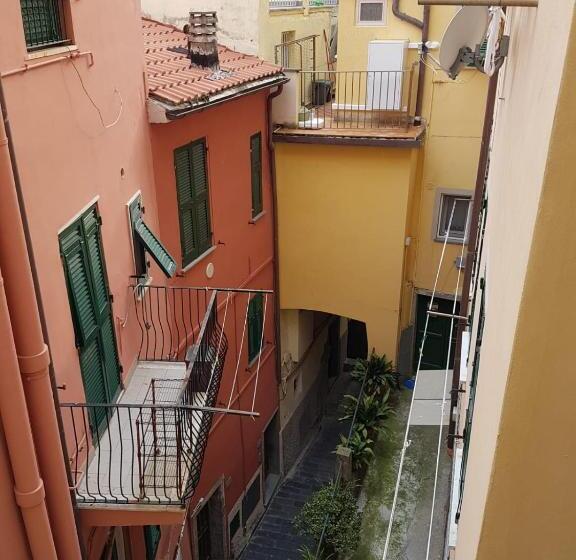 إستديو عائلى, Brezza Marina