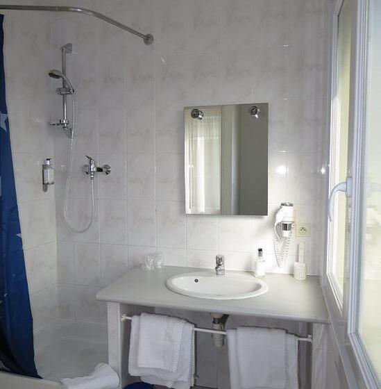 Номер Стандарт, Hôtel Evian Express Terminus