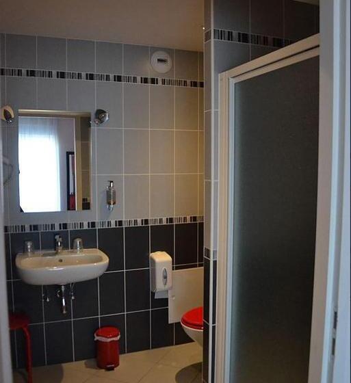 Номер Стандарт Вид на Озеро, Hôtel Evian Express Terminus