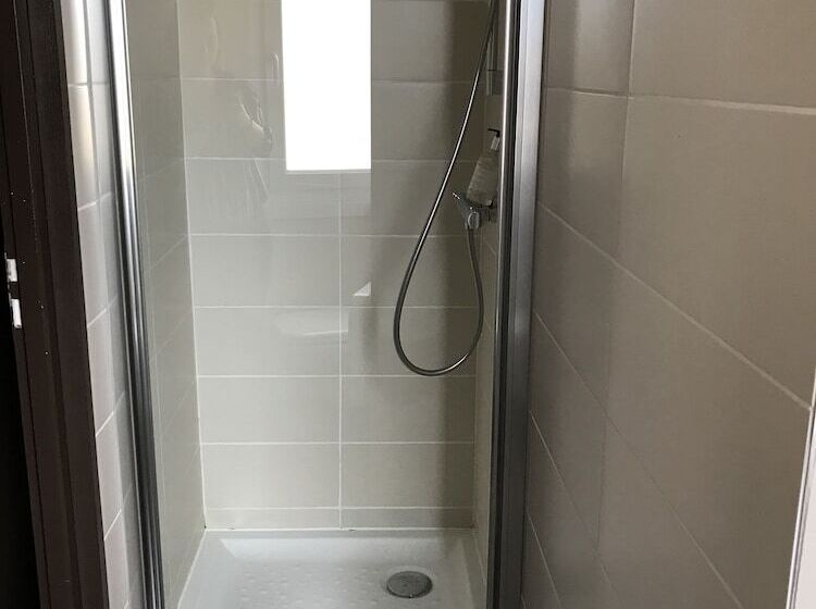 스탠다드 트리플 룸, Hôtel Evian Express Terminus