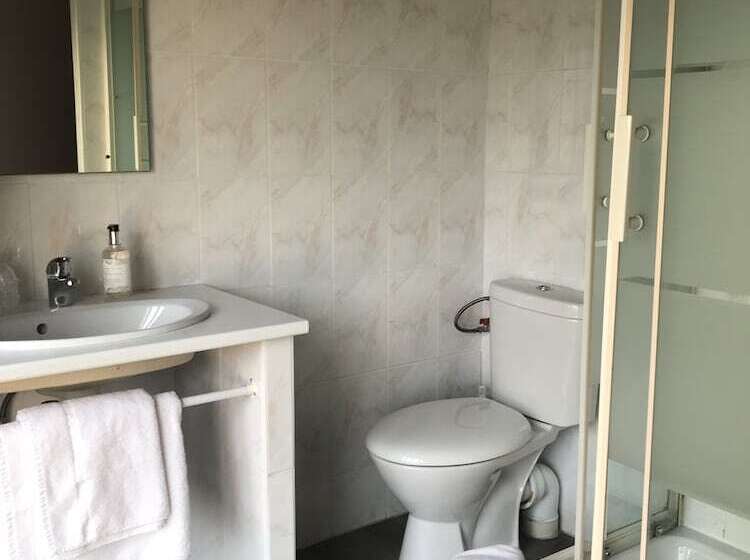 Номер Стандарт Трехместный, Hôtel Evian Express Terminus