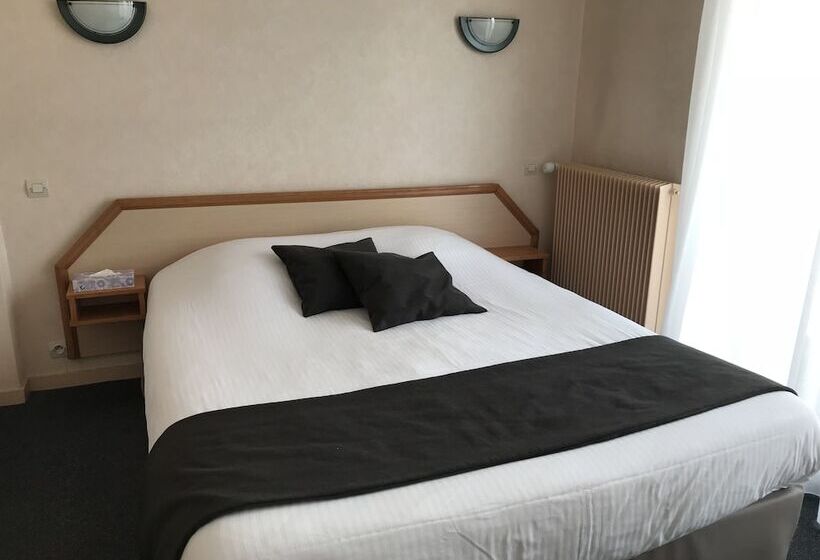 Номер Стандарт, Hôtel Evian Express Terminus