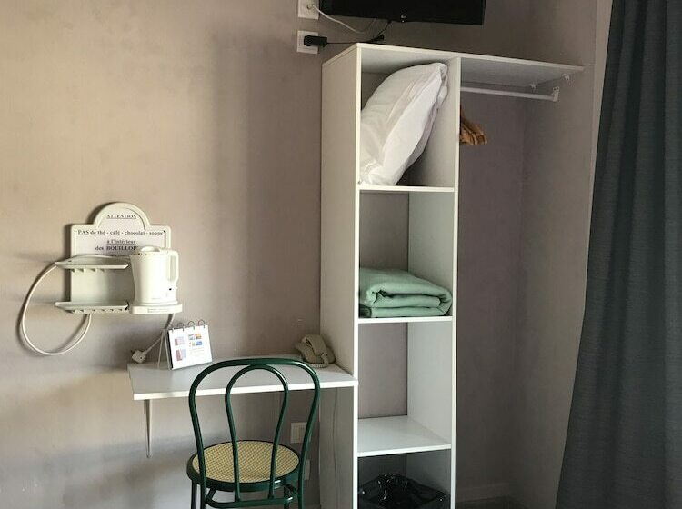 Номер Стандарт, Hôtel Evian Express Terminus