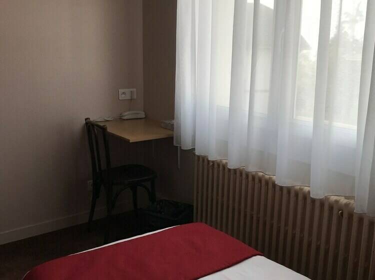 Номер Стандарт, Hôtel Evian Express Terminus