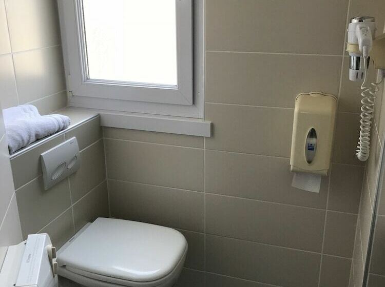 Номер Стандарт, Hôtel Evian Express Terminus