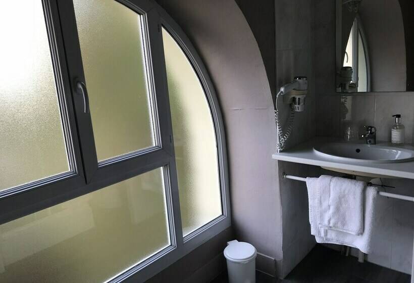 Номер Стандарт, Hôtel Evian Express Terminus