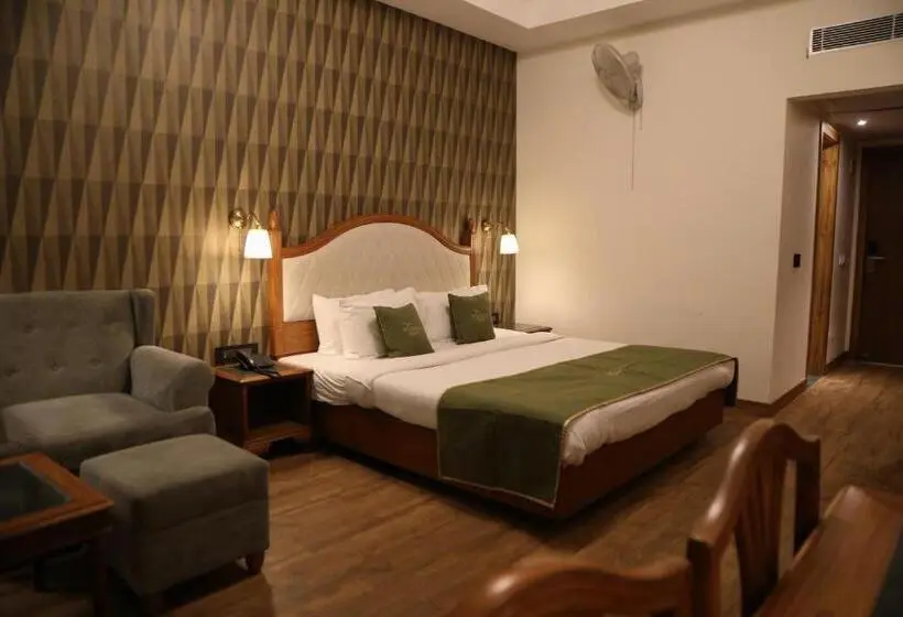 اتاق لوکس, Midtown Grand
