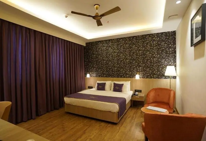 اتاق اکونومی, Midtown Grand