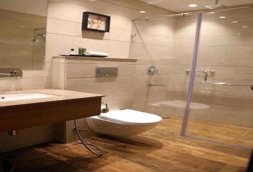 Номер Economy, Midtown Grand
