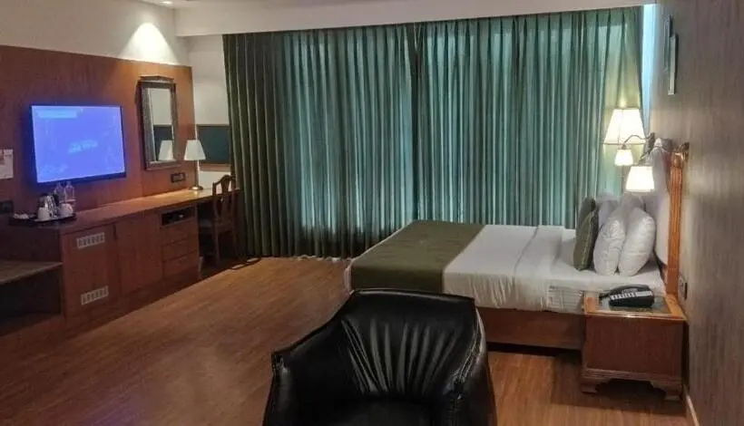 اتاق اکونومی, Midtown Grand