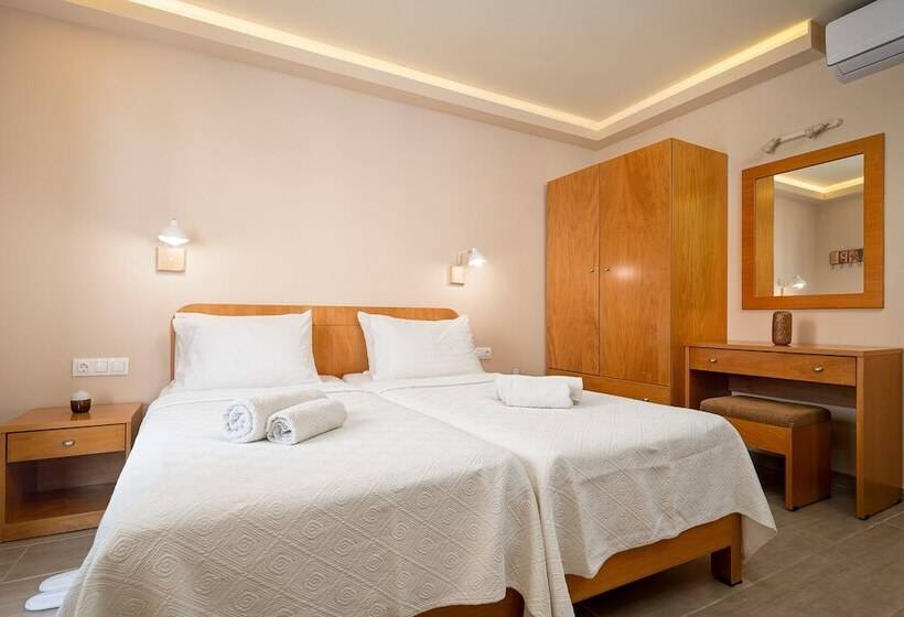 Номер Стандарт Вид на Горы, Minos Boutique