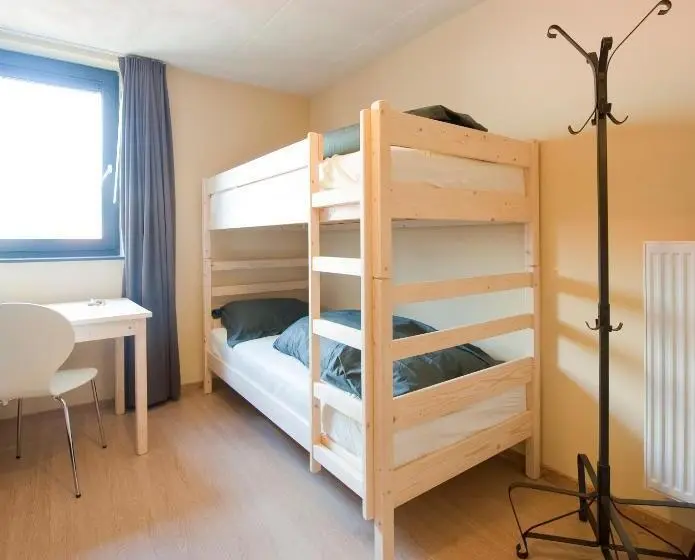 浴室共有スタンダード4人用ルーム, Leuven City Hostel