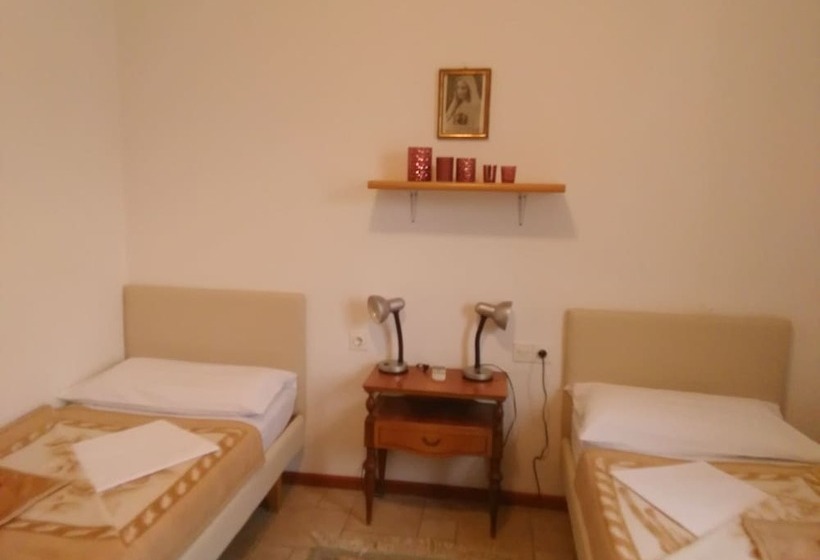 اتاق استاندارد برای معلولان, Domus Damar