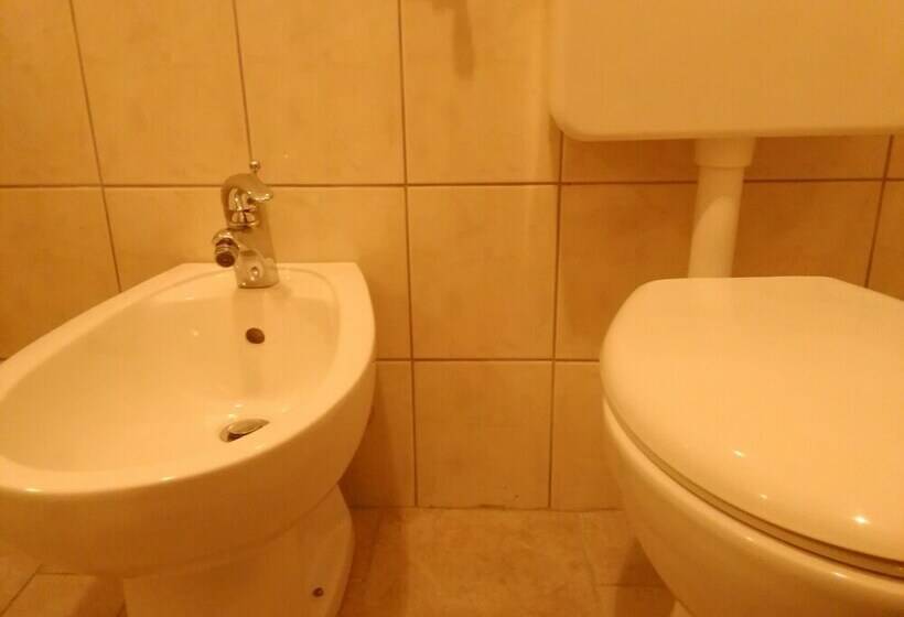 اتاق استاندارد, Domus Damar