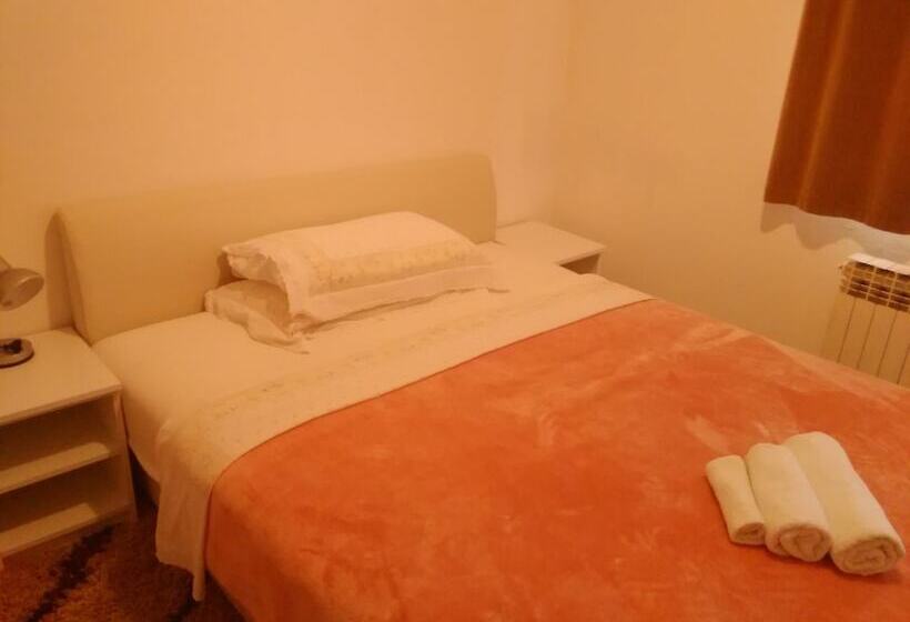 اتاق استاندارد یک نفره, Domus Damar