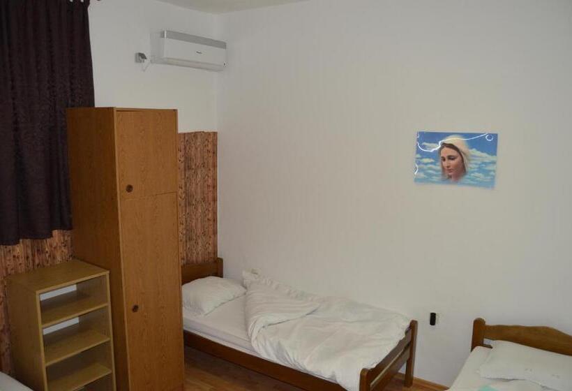 اتاق استاندارد چهار تخته, Pansion Modana Medjugorje