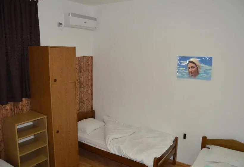 اتاق استاندارد چهار تخته, Pansion Modana Medjugorje