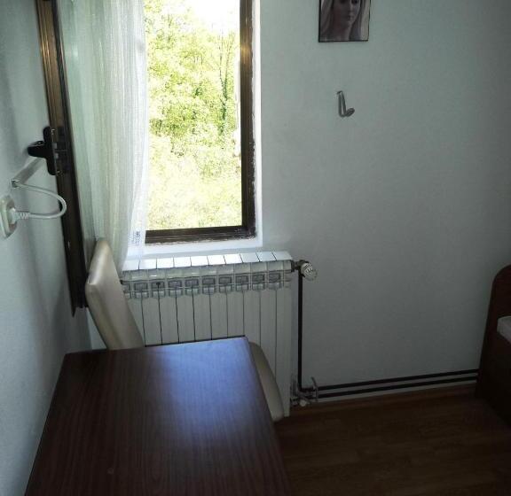 اتاق لوکس خانوادگی, Pansion Modana Medjugorje