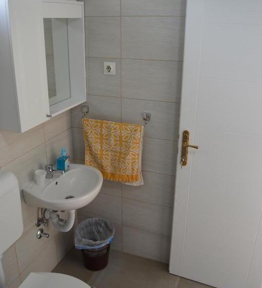 اتاق استاندارد یک نفره, Pansion Modana Medjugorje