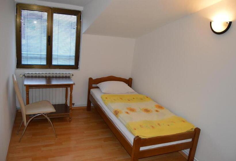 اتاق استاندارد یک نفره, Pansion Modana Medjugorje