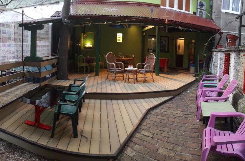 تختخواب در اتاق مشترک, Hostel Balkan Han