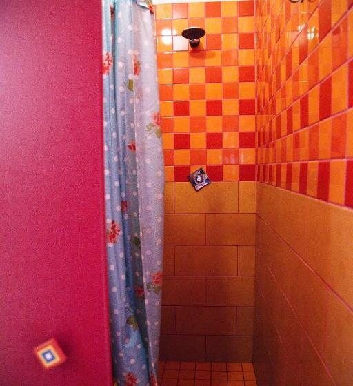 تختخواب در اتاق مشترک, Hostel Balkan Han