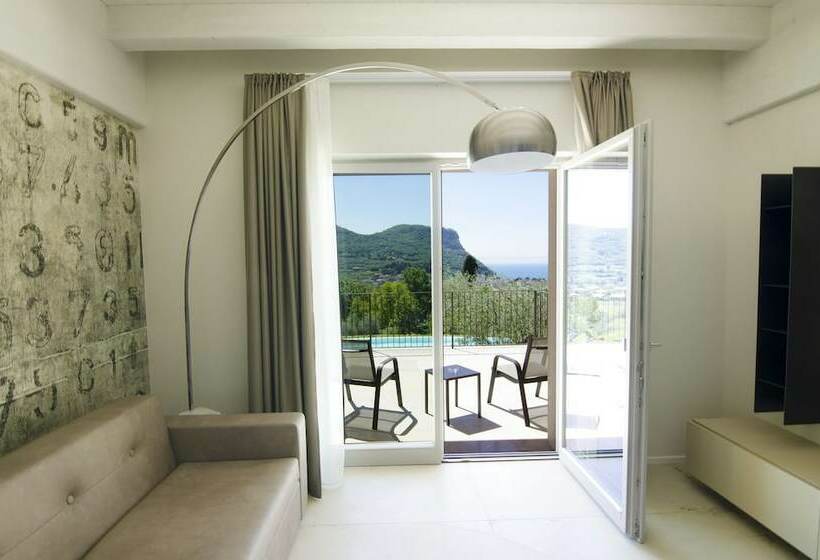 Полулюкс Вид на Озеро, Ca' Barbini Resort