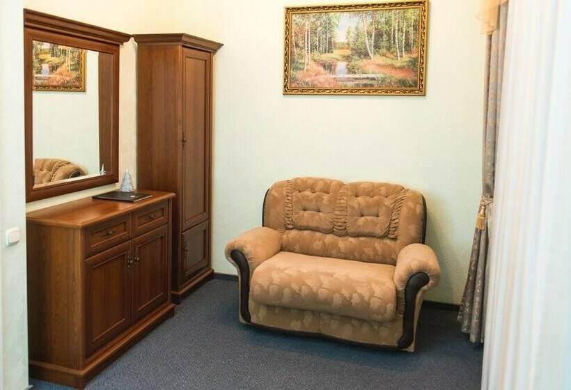 اتاق سوپریور, Dvoryanskaya