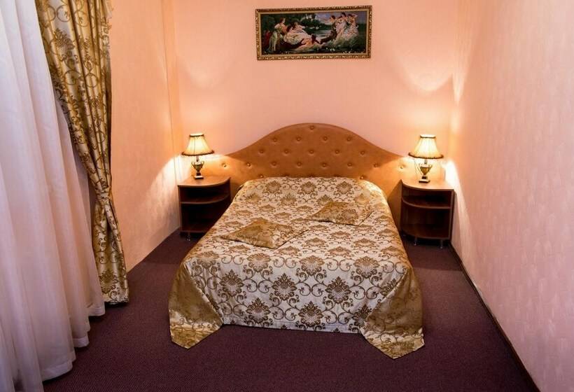 اتاق استاندارد یک نفره, Dvoryanskaya