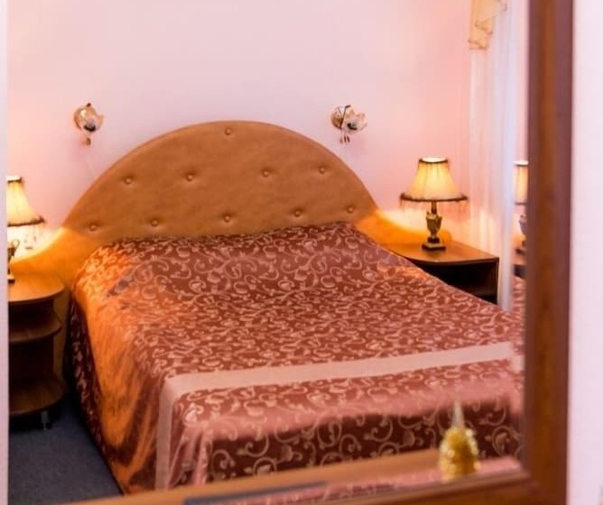 اتاق سوپریور, Dvoryanskaya