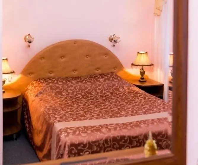 اتاق سوپریور, Dvoryanskaya