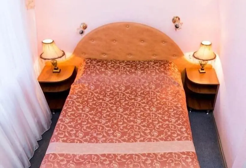 اتاق استاندارد, Dvoryanskaya