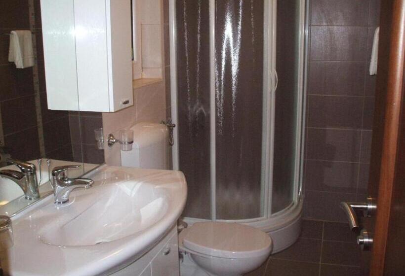 اتاق استاندارد با بالکن, Villa Monako 2000