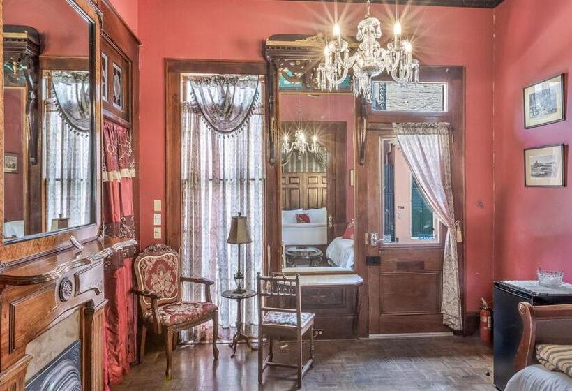 غرفة ديلوكس رباعية, Royal Barracks Guest House