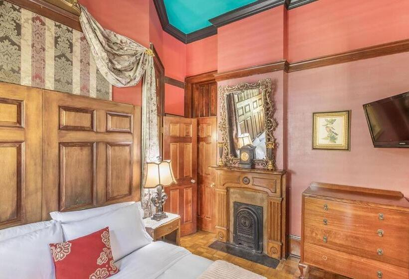 غرفة ديلوكس رباعية, Royal Barracks Guest House