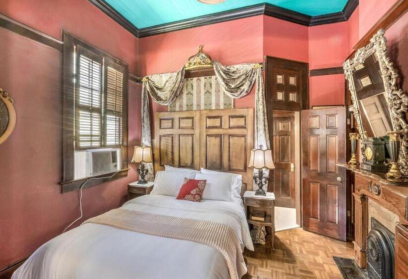 غرفة ديلوكس رباعية, Royal Barracks Guest House