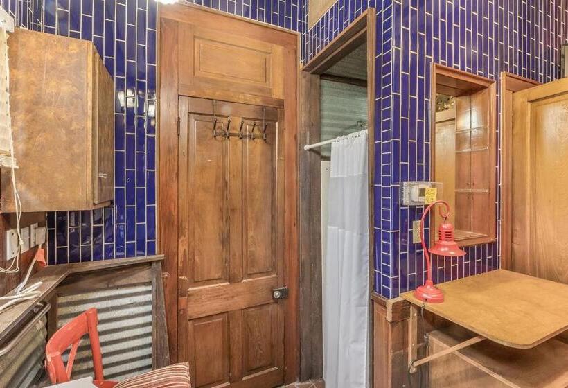 غرفة إقتصادية, Royal Barracks Guest House