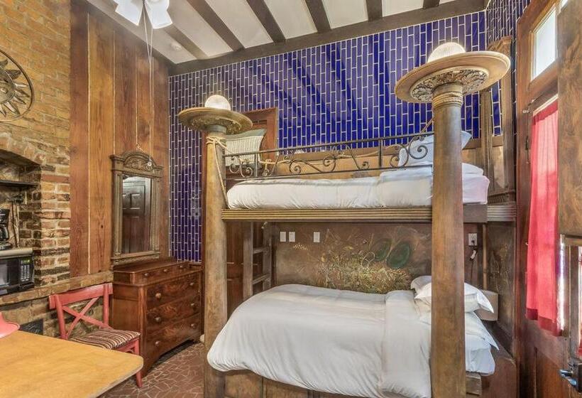 غرفة إقتصادية, Royal Barracks Guest House