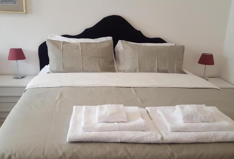 آپارتمان 2 خوابه با بالکن, B&b Amaverona