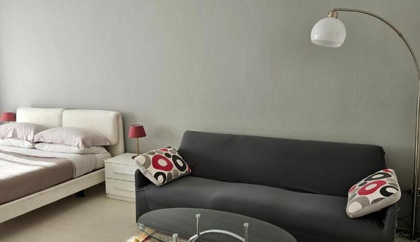 آپارتمان 2 خوابه با بالکن, B&b Amaverona