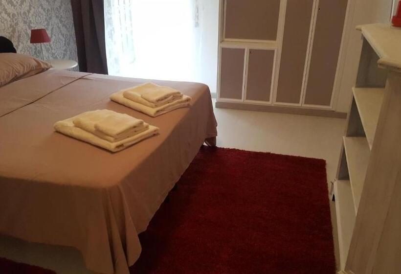 آپارتمان 2 خوابه با بالکن, B&b Amaverona