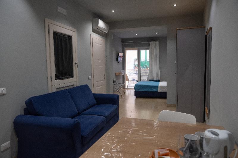 小型套房带阳台, Zibibbo Suites &s   Aparthotel In Centro Storico A Trapani