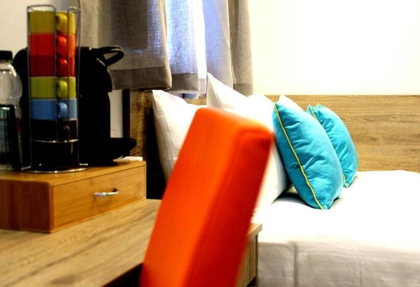 Standard Room, 1 Craven Hill Gardens