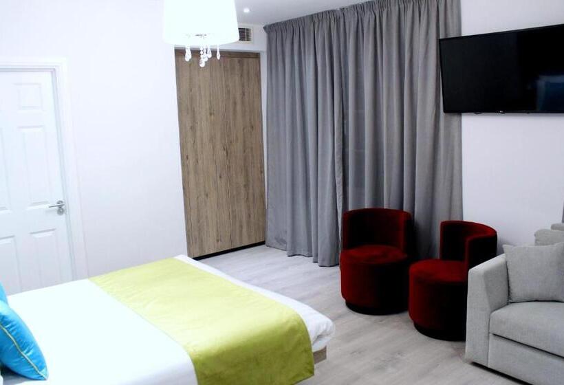Family Suite, 1 Craven Hill Gardens
