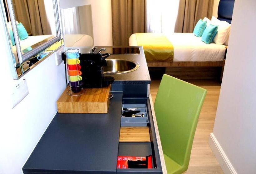 Standard Studio, 1 Craven Hill Gardens