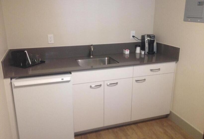 جناح, Basalt Mountain Inn