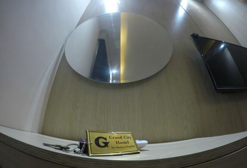 اتاق لوکس, City