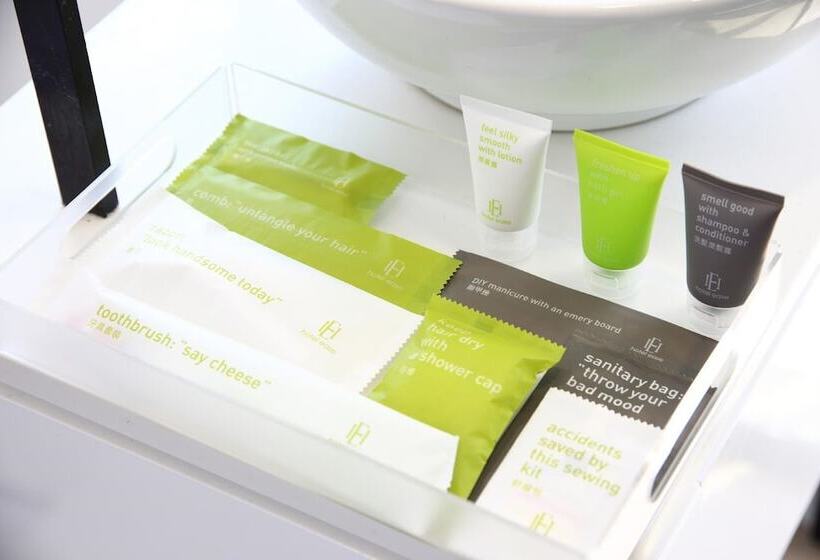 اتاق پرمیوم, Ease Tsuen Wan